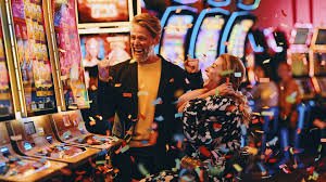 Tampilan layar Wild West Gold dengan simbol koboi dan gulungan permainan di platform taruna4d